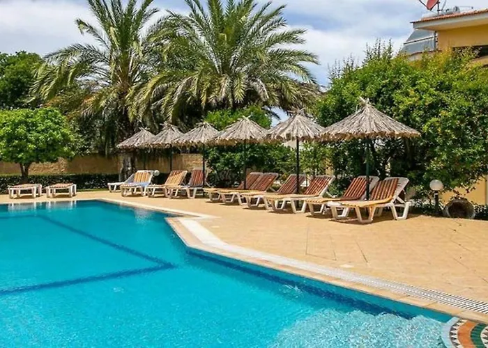 Paras Sun فندق *